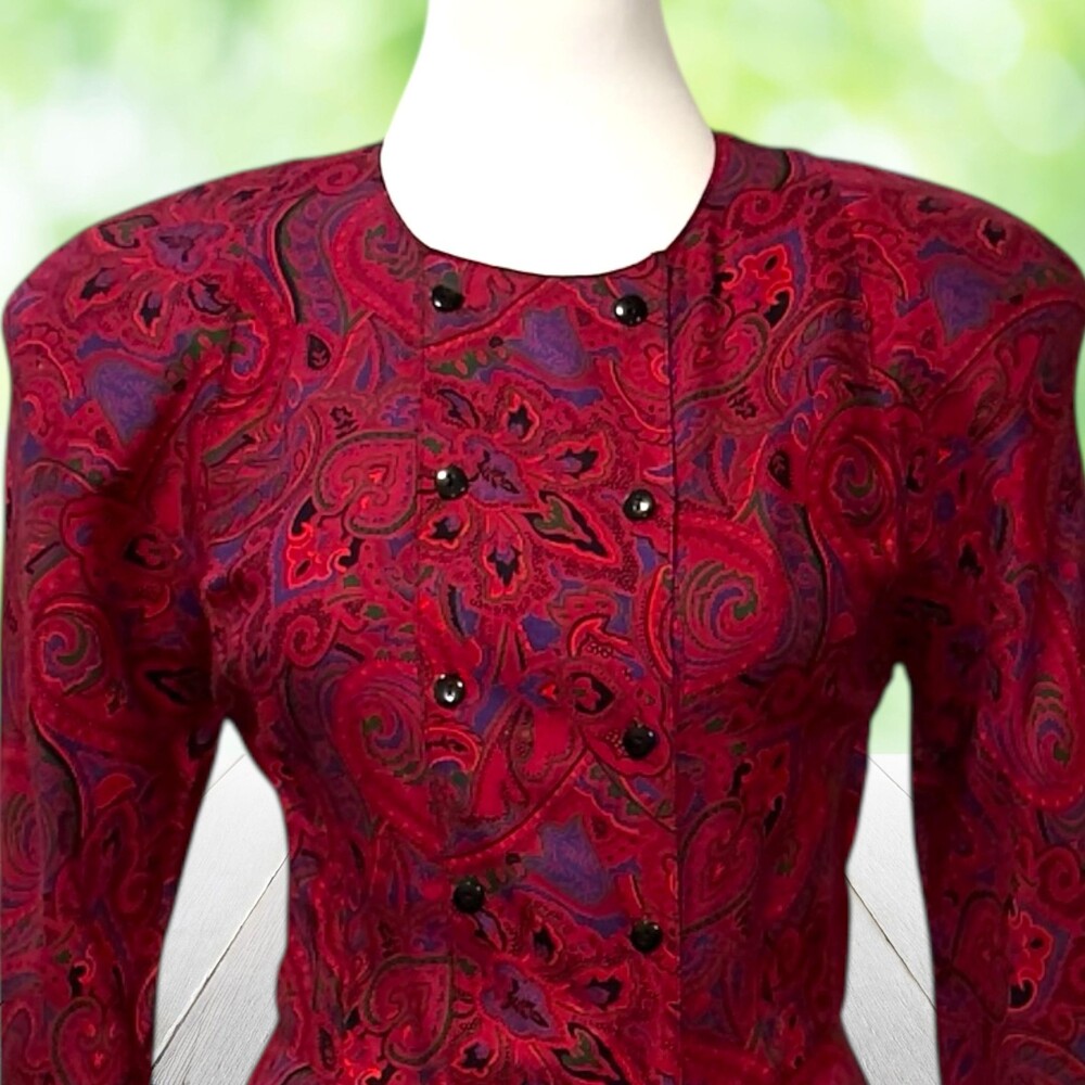 Vintage SAKS FIFTH AVENUE Dress Peplum Power Shoulders Red Paisley Rayon Size 4 - Picture 2 of 16